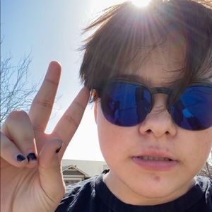 Meet your Posher, Egma